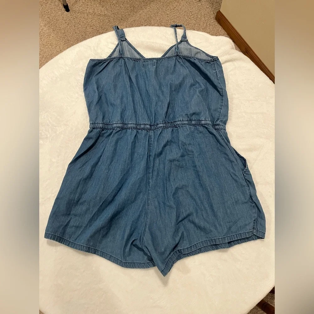 Romper Old Navy Blue Chambray Sleeveless Romper | Button Front | Size M - Picture 2 of 8